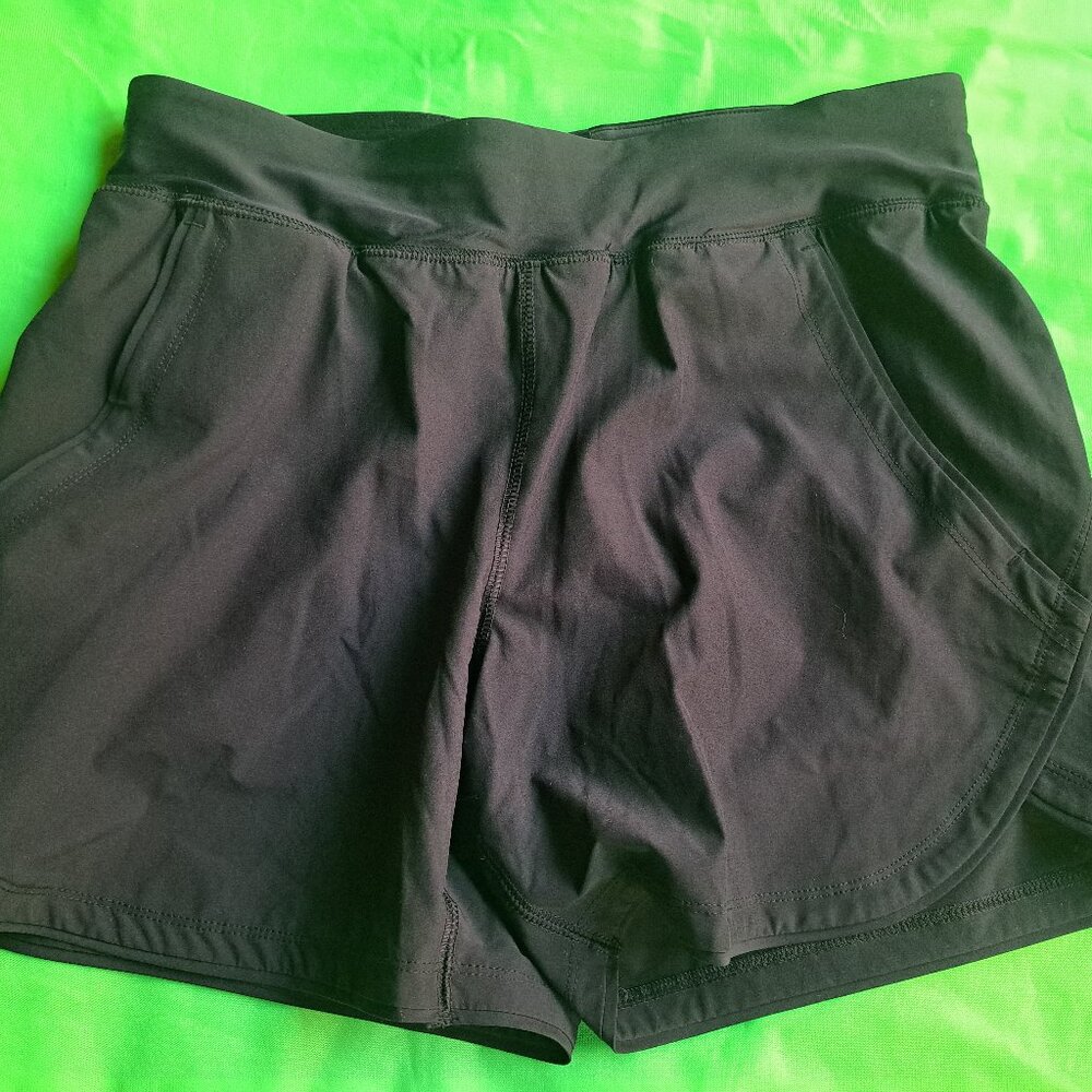Lands End Black Lined Swim Shorts Swim Bottoms Women’s size 6